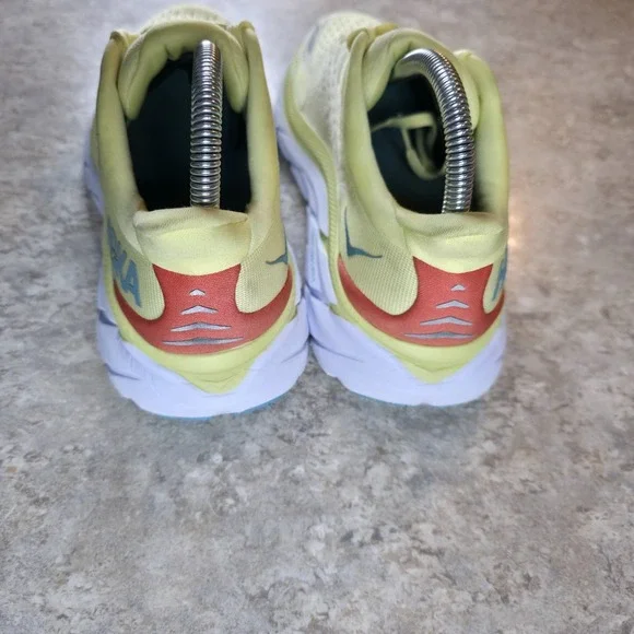 Hoka One One Clifton 8 Yellow Running Shoes Womens 8 B 1119394YPSC *Barely Worn. - Picture 6 of 9